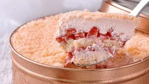 Strawberry Dreamcake