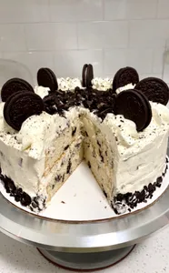 Cookie & Cream Butter Frosting